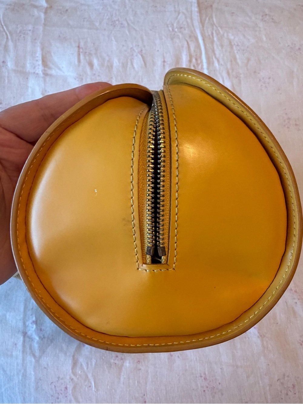 Louis Vuitton Tassil Yellow Epi Leather Soufflot Bag - Picture 10 of 15